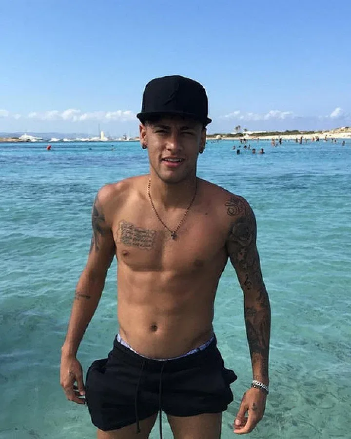 Отговорът на загадката: Виртуозът от "Барса" е..