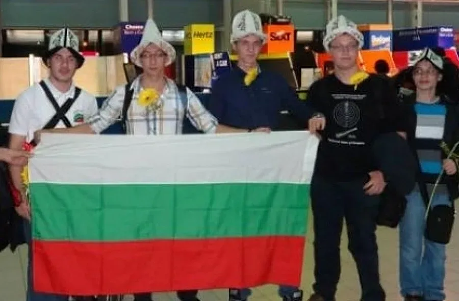 Концерт помага на отбора по астрономия