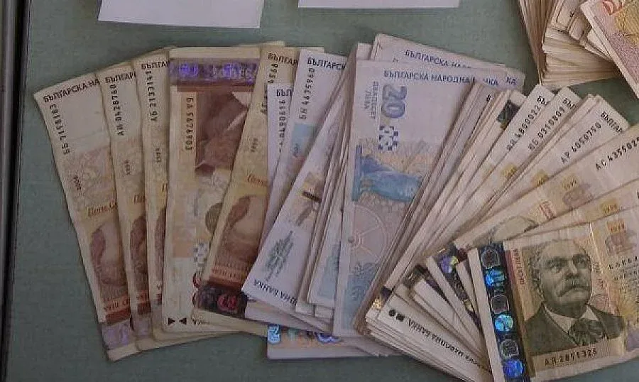 Увеличиха наказанието на крадлива касиерка