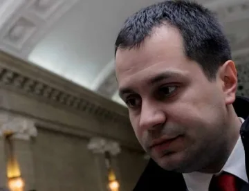 Кметът на Враца: Изнудват ме и ме рекетират за пари