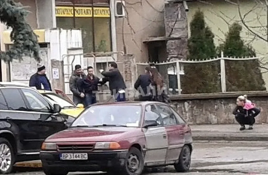 Фотограф засне убийството във Враца (СНИМКИ)