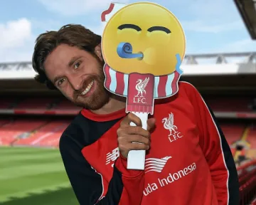 "Скайп" подписа с "Ливърпул", пуска специални емотиконки