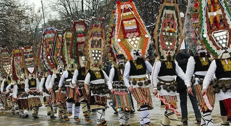 Откриват фотоизложба за пернишката Сурва в НДК