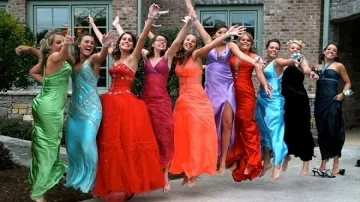 Община даде по 700 лв. на сираци абитуриенти