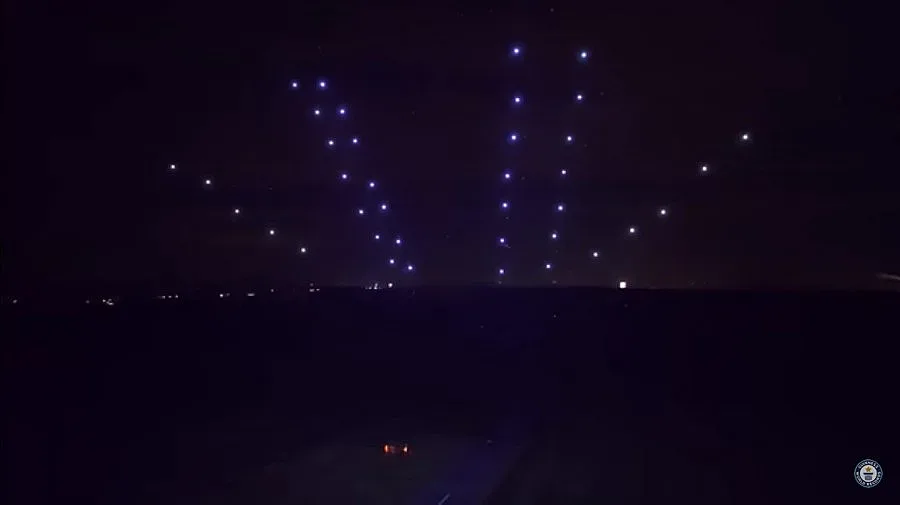 Дронове в светлинно шоу под звуците на Бетховен (ВИДЕО)