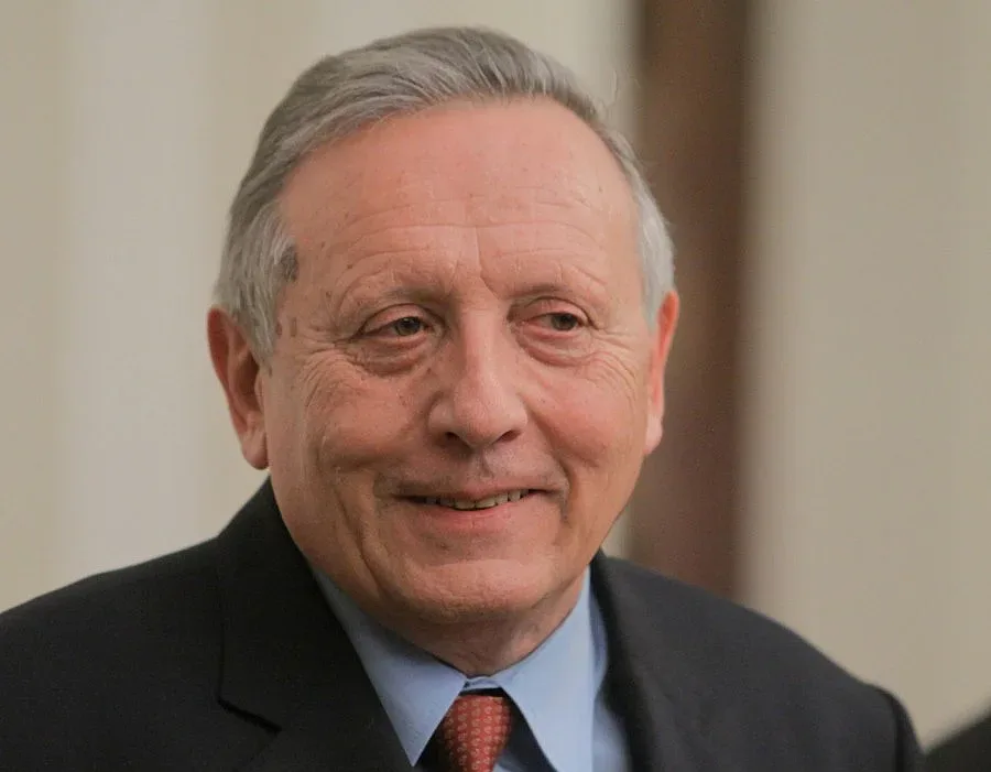 Акад. Стефан Воденичаров остава председател на БАН