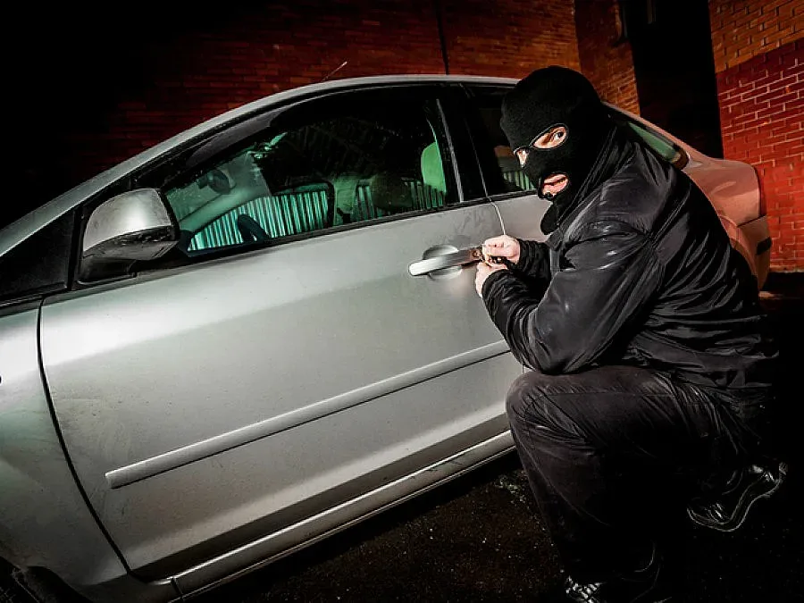 Бизнесът спаси банскалия от решетките