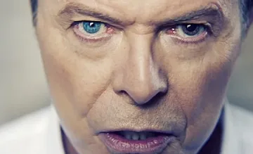 Дейвид Боуи загуби битката с рака