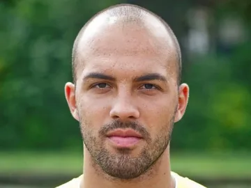 Михайлов не подбирал жените, пръскал пари