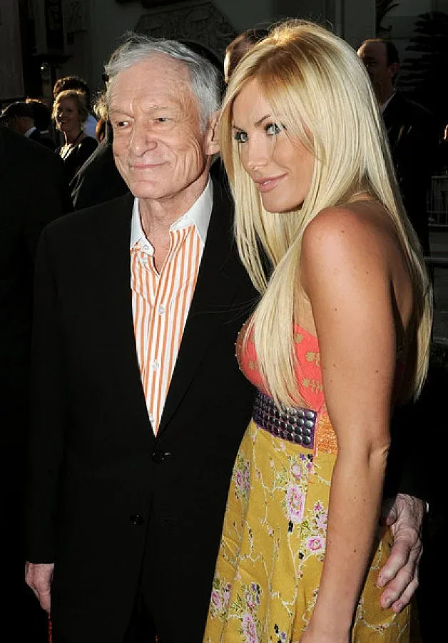 Хю Хефнър иска $ 200 милиона за замъка си