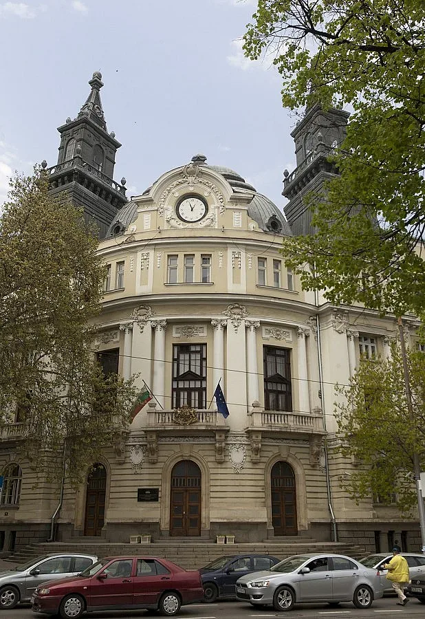 Чистка сред горските