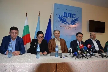 Рушен Риза: Доган е лидерът, няма разцепление