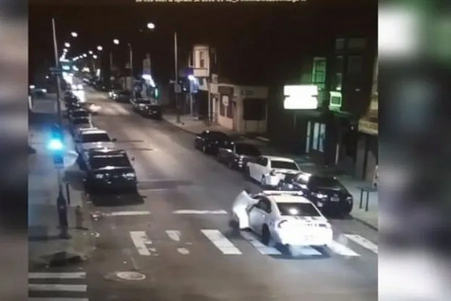 Мъж простреля полицай в името на ИД в САЩ (ВИДЕО)