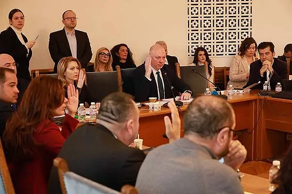 Правната комисия отсече: Православната църква е една!