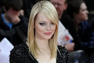 Ема Стоун отива при далматинците