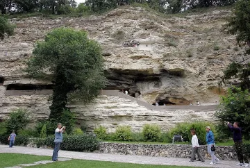 Търсят се 500 000 лв. за Аладжа манастир