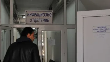 Трима със салмонела след вечеря в ресторант