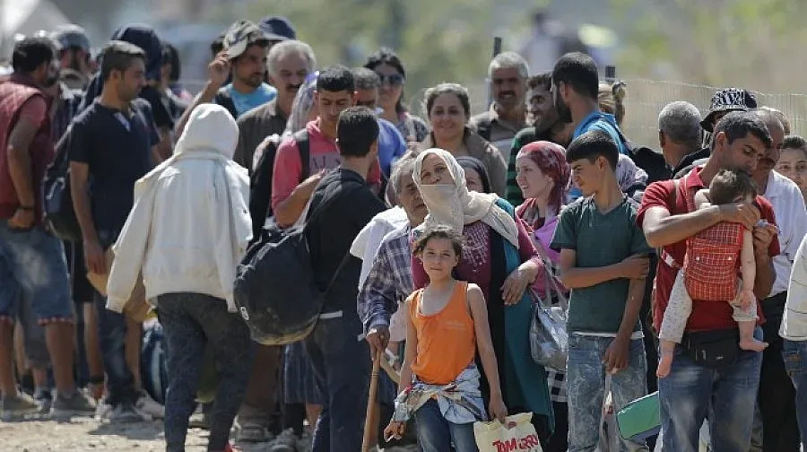 Задържаха 12 нелегални мигранти край Калугерово и Динката