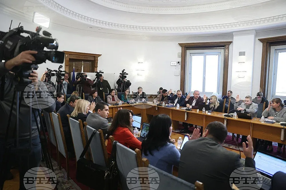 Правната комисия смени курса. Обсъждат законопроекти за промени в Изборния кодекс