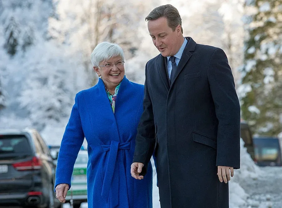 Спасили Елизабет II и Чарлз от атентати