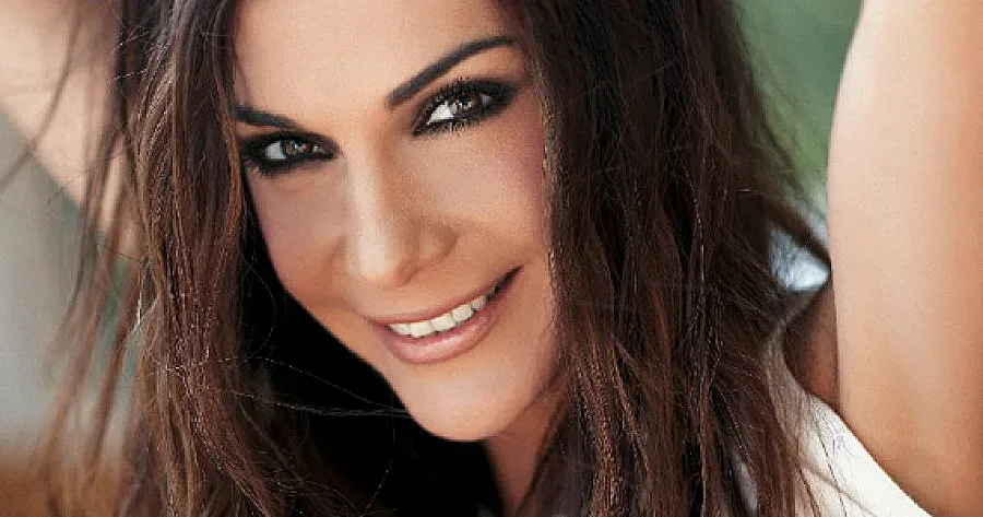 Деспина води съпруга си в София