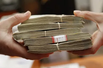 Службите с акция за пране на пари в БГ банки