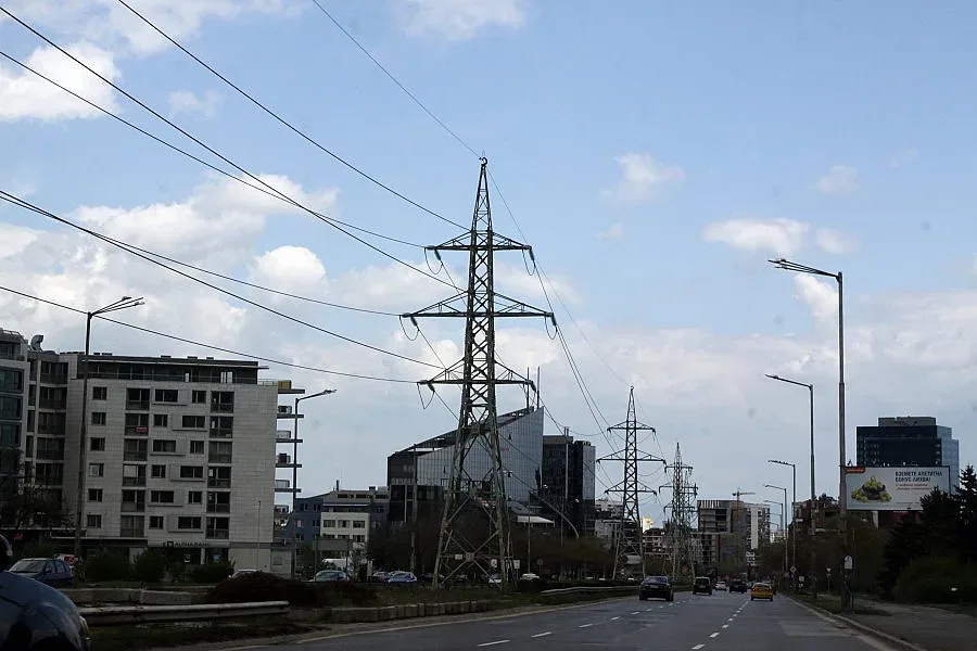 Авария остави без ток части от центъра на София