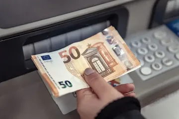 Голяма новина за средната заплата! Кога ще стане 3300 евро