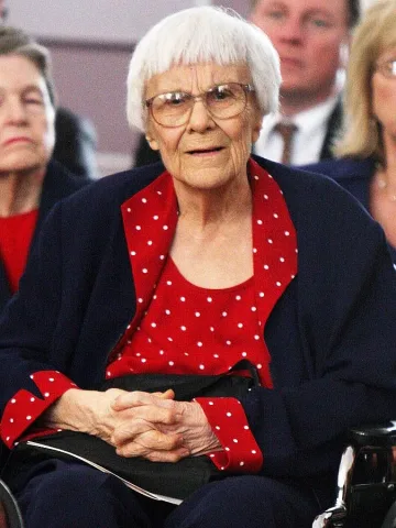 Харпър Ли стана № 1 в САЩ за 2015-а