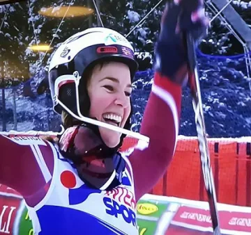 Лосет с първа победа за Световната купа по ски
