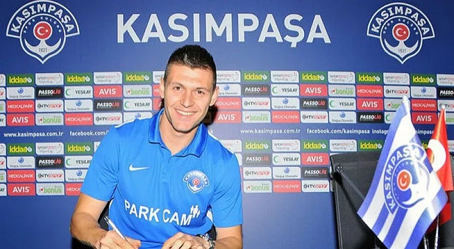 Национал от "Литекс" подписа с "Касъмпаша"