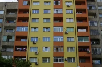  Фирми в битка за над 30 млн. лв. за саниране в Благоевград