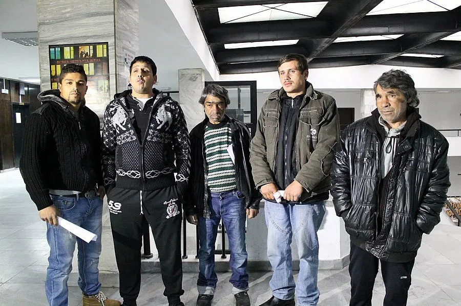 Оцелелите от ракията убиец: Тайфи да си понесе наказанието!