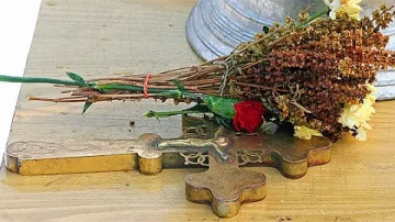 Зимен Кръстовден е!