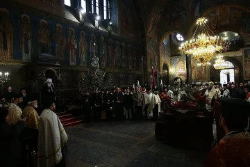 Неофит с молебен за София 