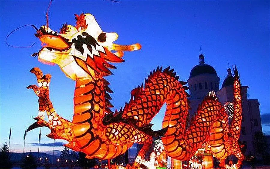 Китай наказа 29 000 партийци заради лукс