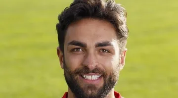 Перота подписа с "Левски"