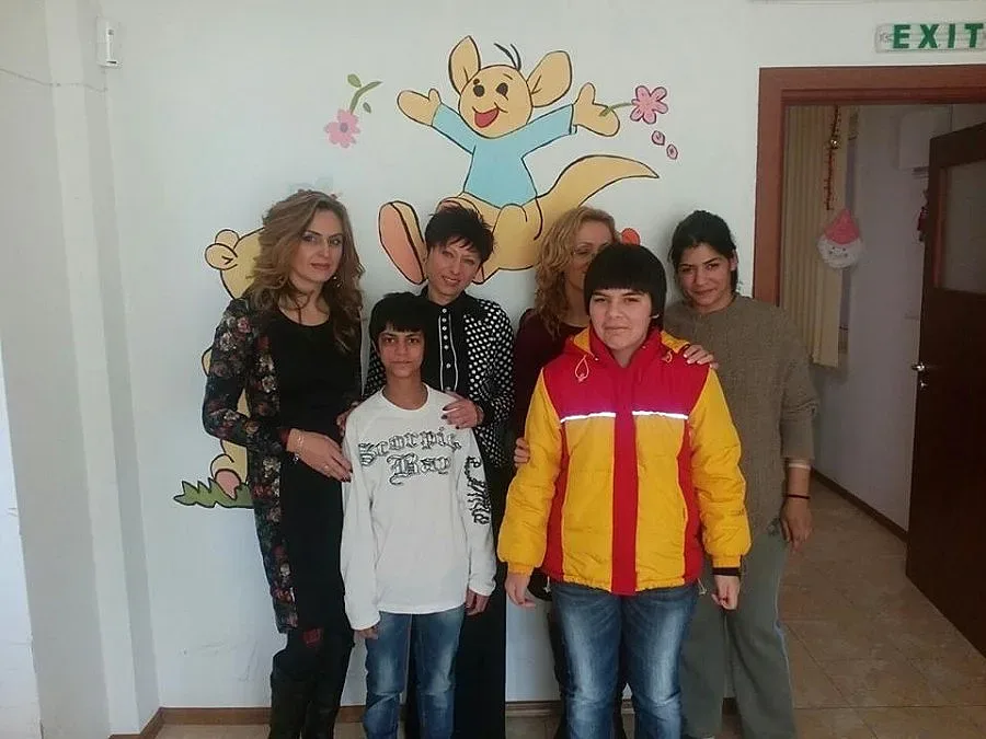 Жени ГЕРБ с дарение за деца, лишени от родителски грижи