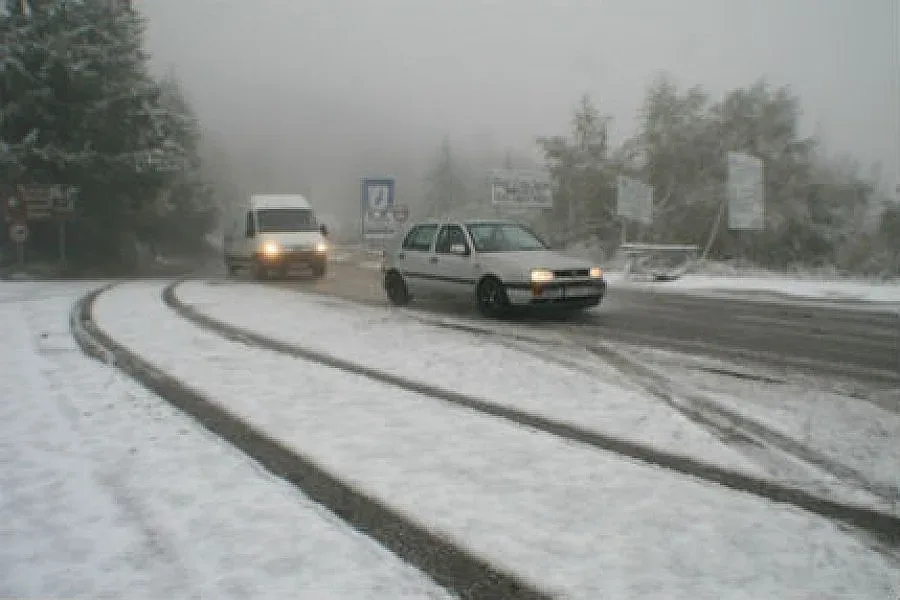 Не пускат камиони в Македония заради снега
