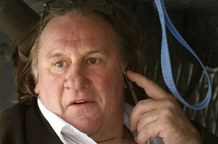 Депардийо става Сталин