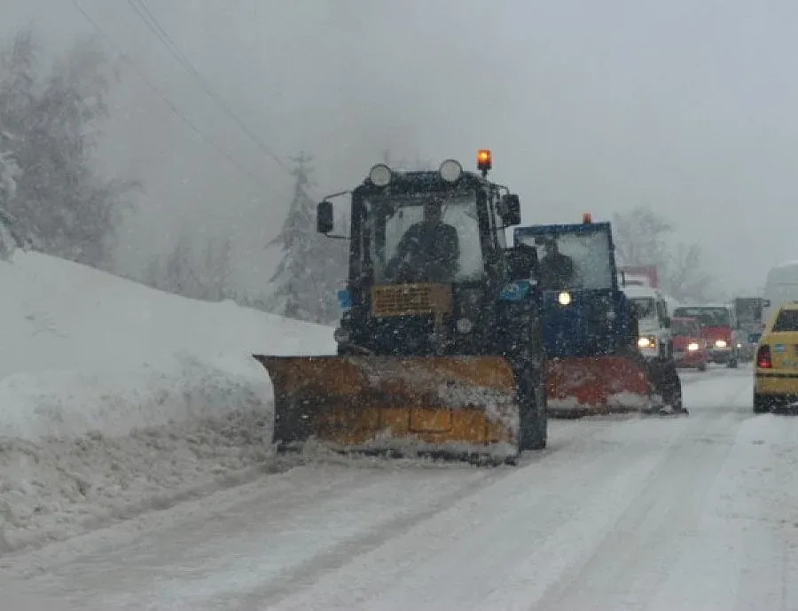 Ограничават движението по Айтоски проход 