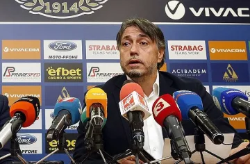 "Левски" честити на Иво Тонев