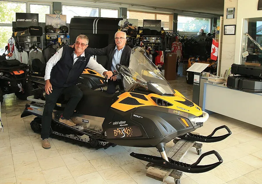 Експедицията в Антарктида получи нова моторна шейна