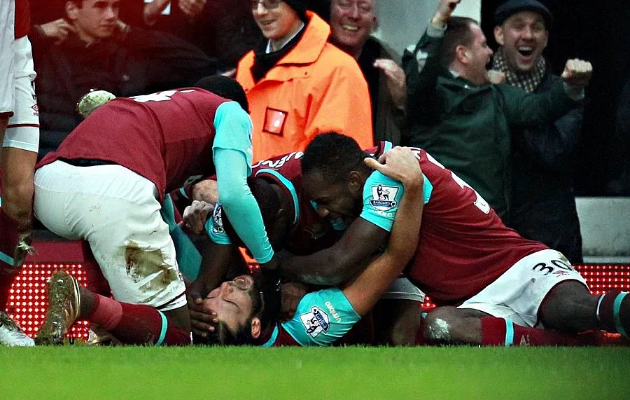 Новогодишен "чук" удари два пъти по "Ливърпул"  