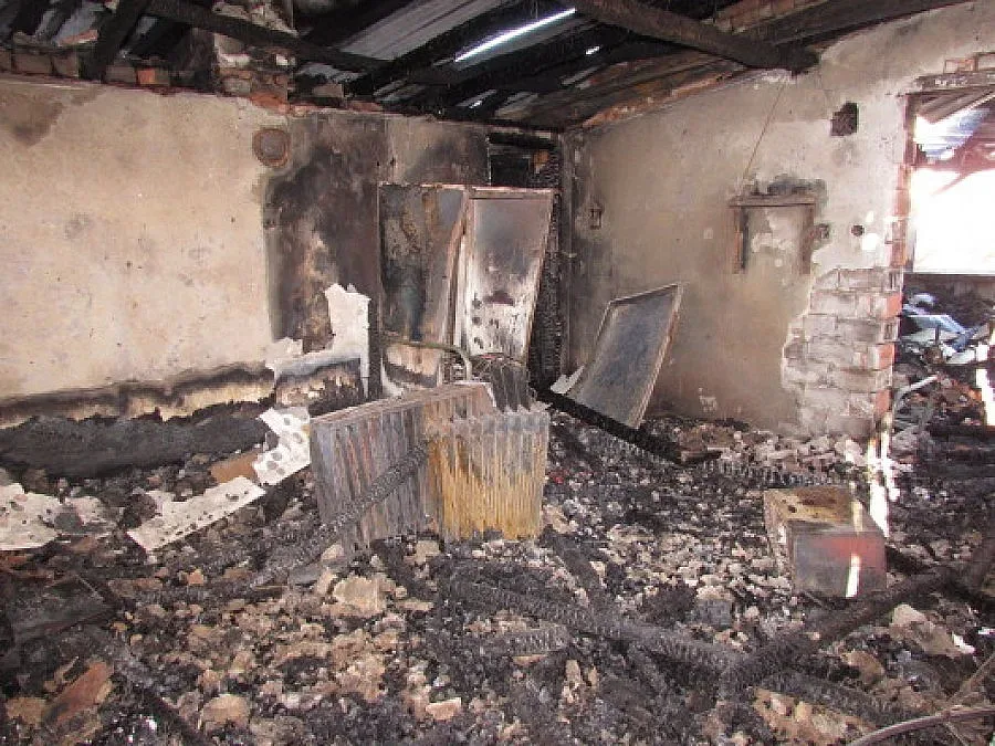 Пожар изпепели част от къщата на кмет в Русенско