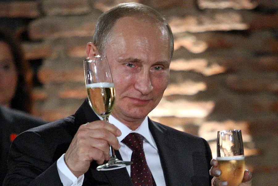 Путин посреща 2016 г. с близките