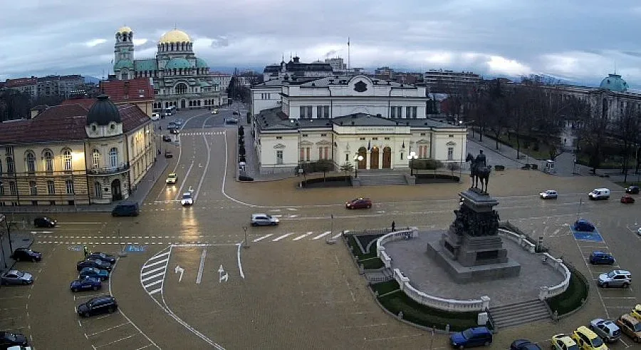 Жълт код за силен вятър в 12 области на страната