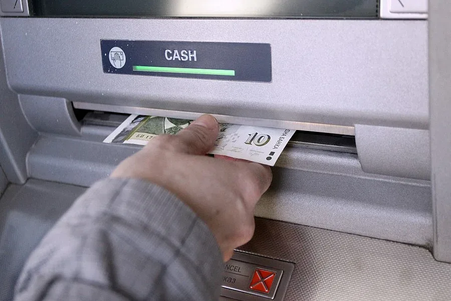 Разбиха банкомат в "Младост"