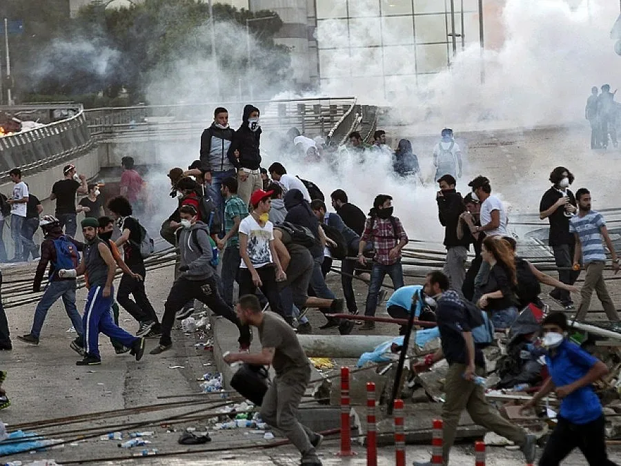 Оправдаха феновете на "Бешикташ", обвинени в организиране на преврат