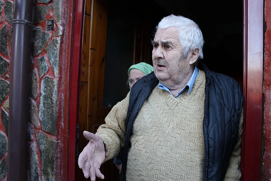 Още двама се лекуват в болница от ракията менте